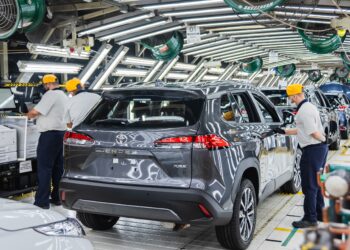 Nova fábrica da Toyota em Sorocaba vai produzir o Corolla a partir de novembro