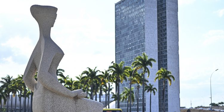 Entidades vão contestar no STF decisão do Congresso Nacional que dificulta aborto legal em crianças